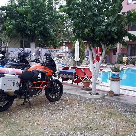 מלון Hotel Pamukkale 3*