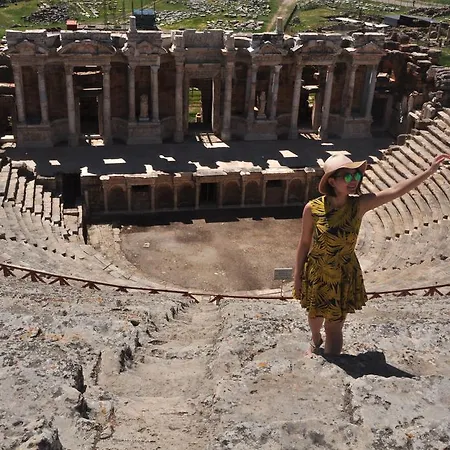 فندق باموكالي 3*