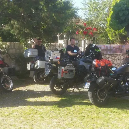 Hotel Pamukkale מלון 3*