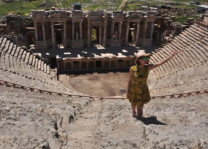 帕姆克列酒店 3*