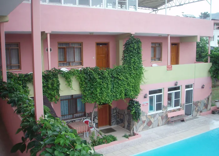 帕姆克列酒店 3*